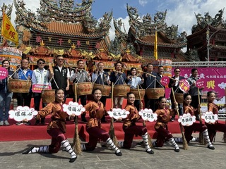 馬鳴山鎮安宮遶境吃飯擔文化 元宵節登場體驗樂趣