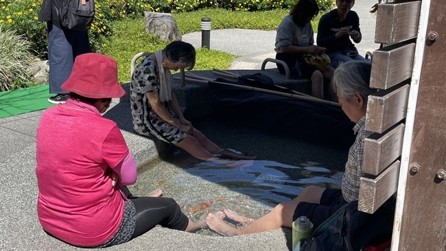 谷關親親魚泡腳池整修  轉型溫泉變冷泉 | 華視新聞