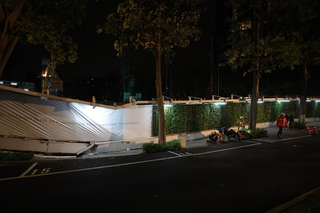 蔣萬安、李四川趕赴松山區塌陷工地  指揮所已架設