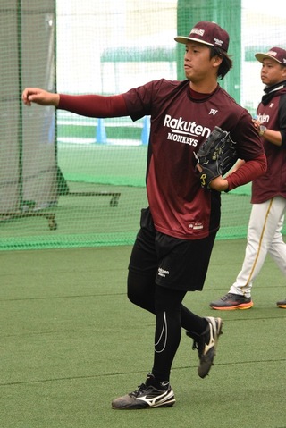 陳柏豪對決軟銀很興奮 遇危機及時穩住盼再修正