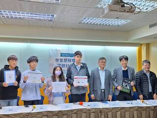 學習歷程傳高價營隊代寫亂象 頂大籲別花冤枉錢