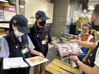 花蓮下架含蘇丹紅蝦味先逾5千包 衛生局持續追蹤