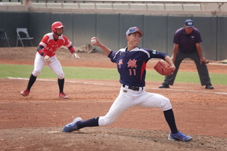 哀宥宇「威風八面」完封勝 木棒聯賽平鎮與穀保爭冠