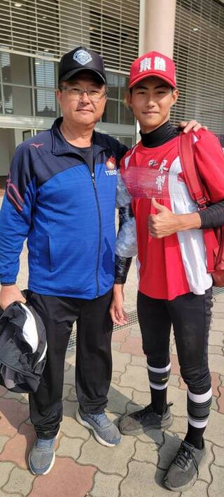 陳世展木棒聯賽先發率東體搶勝 當爸爸生日禮物