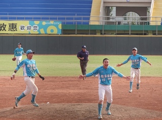 陳睦衡「竭盡所能」冠軍戰投打俱佳 木聯抱回2獎