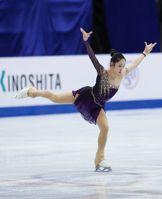 蔡玉鳳晉級花滑世青賽長曲  興奮獲得滿手戰利品
