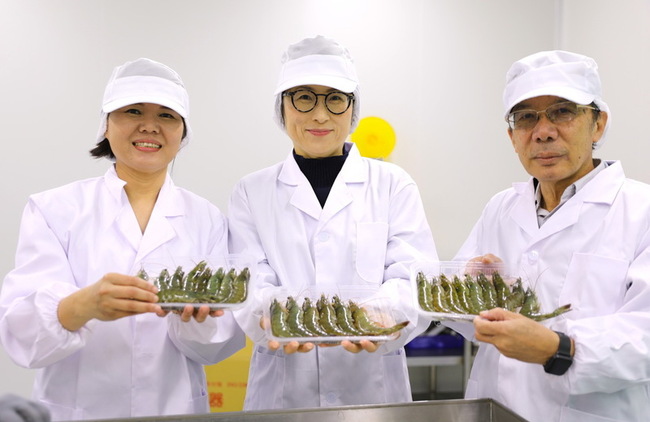 台東白蝦養殖享太平洋地利  縣府輔導成立加工廠 | 華視新聞