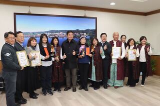 融入課程與生活 苗縣3校人員客語教學績優獲獎