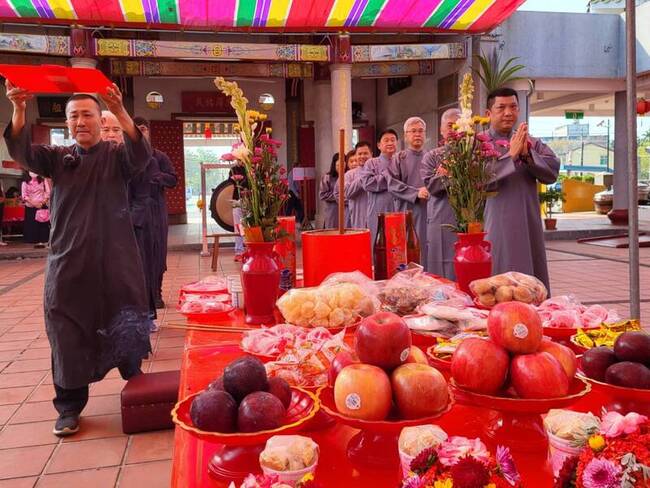 六堆忠義祠春祭大典 緬懷先民保鄉衛土傳承客家文化 | 華視新聞