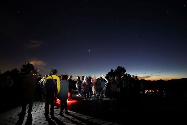 阿里山遊樂區天文體驗營 探索春季「微笑曲線」 | 華視新聞