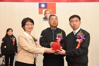 苗縣衛生局長交接 楊文志盼醫療、社政緊密結合