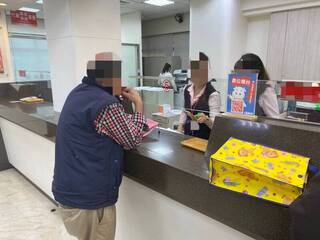 中國前女同事求助資金  台中7旬男子險遭詐