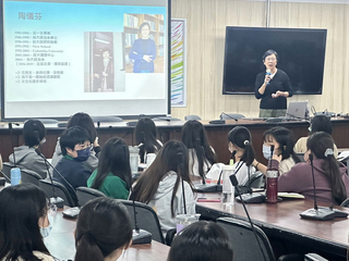 新冷戰、假訊息資訊戰  課程引領高中生思考