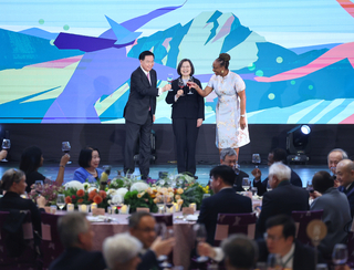 蔡總統：台灣為區域穩定努力 感謝駐台使節代表同行