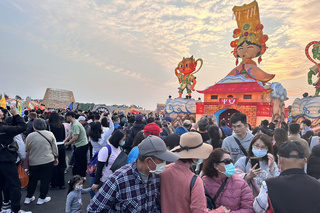 台灣燈會閉幕夜節目多 遊客數可望創新高