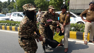 印度藏族青年試圖闖中國使館 要求還西藏自由