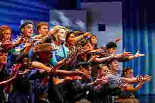 老歌加好劇本 音樂劇「媽媽咪呀！」將重返台灣