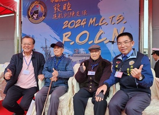 海軍敦睦支隊抵澎湖 開放參觀人潮絡繹