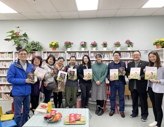 多倫多「書蟲俱樂部」活動 台灣風土民情話題引迴響 | 華視新聞