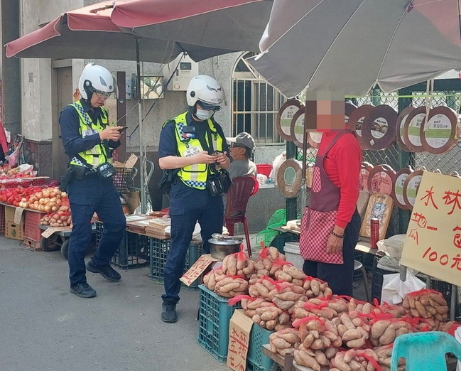 迎接白沙屯媽祖進香 北港警強力清除違規設攤 | 華視新聞