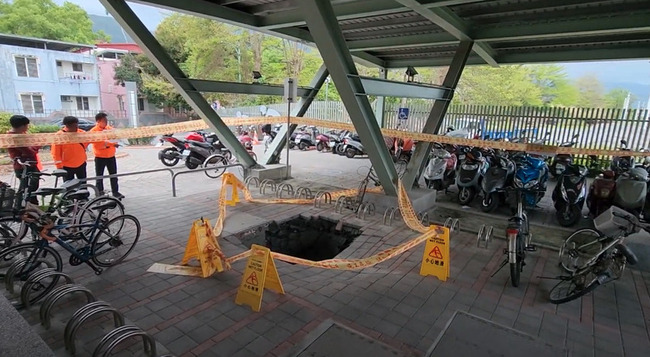 花蓮瑞穗車站停車場2公尺深坑洞 台鐵急封鎖回填 | 華視新聞