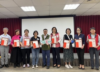 芥菜總會創社企品牌  培力中高齡組足療隊