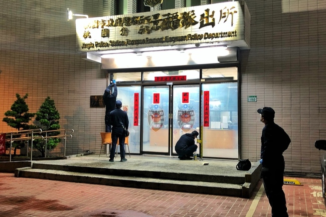 桃園警匪槍戰1警傷 嫌犯疑遭查緝槍炮案不滿犯案 | 華視新聞