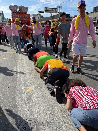 彰化南瑤宮笨港進香起駕 開基媽祖百年來首度出巡