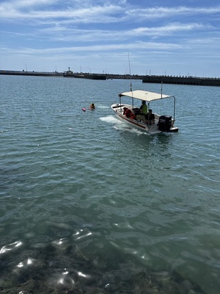 高雄彌陀區南寮漁港車輛落水 母命危、子撕裂傷