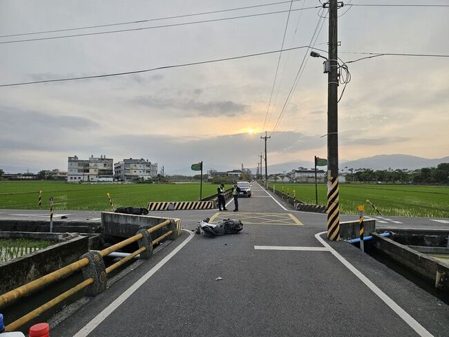 宜蘭壯圍2機車相撞  女騎士不治男警傷重送加護 | 華視新聞