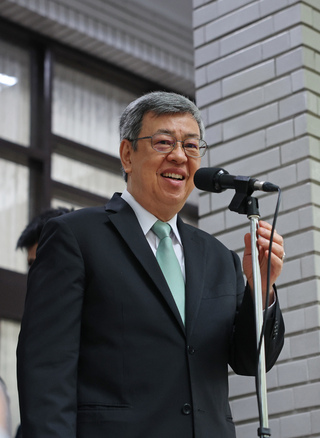 陳建仁：細緻調整電價 繼續推TPASS通勤月票