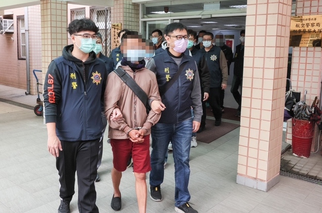 泰國販毒集團假觀光夾毒來台  航警逮5人送辦起訴 | 華視新聞