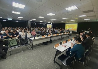 居留定居座談有助增加信心  與會港人表示肯定