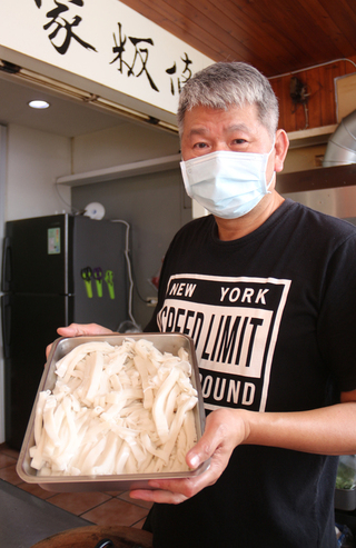 寶林茶室中毒案衝擊 客家粄條老店生意下滑3成