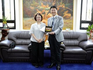 日本熊本大學參訪嘉大 聚焦半導體教學交流