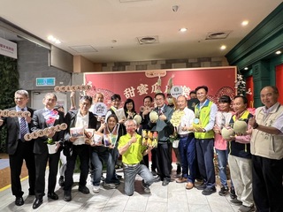 赴台中促銷台南洋香瓜  黃偉哲：價格親民品質又好