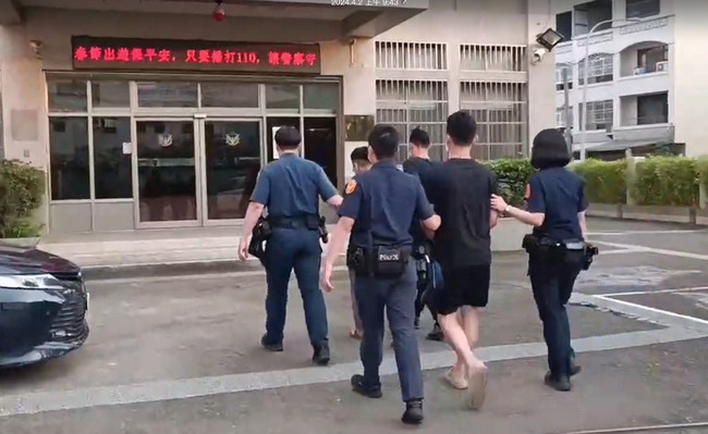交易虛擬貨幣遭強盜丟包 台中警方逮捕2嫌送辦 | 華視新聞
