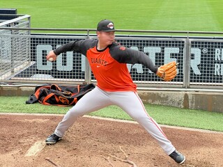 教練：鄧愷威有大聯盟實力 打者會教他怎麼進步