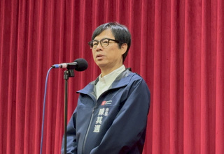 高雄演唱會名團免場租遭質疑 陳其邁：要看整體綜效