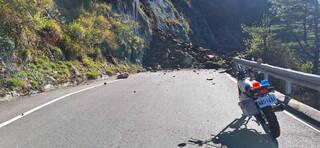 花蓮地震  台14甲線鳶峰路段落石阻斷道路