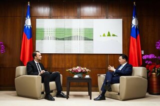 接受丹麥媒體專訪 吳釗燮籲尊重台灣人民自由意志