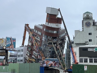 天王星大樓拆除 設2處收集遺失物