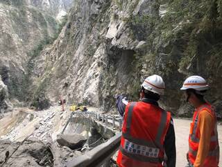 中橫公路西端搶通挺進天祥 受困民眾可從台中撤離
