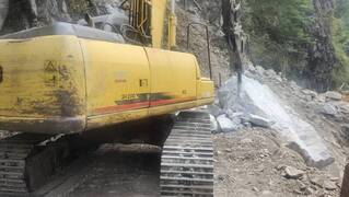 谷關工務段出動7機具搶修 中橫便道最快7日通車