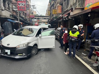車上藏毒心虛逃逸 基警開槍制止逮3人