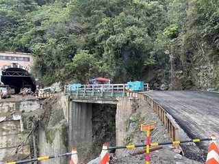 台9線下清水橋鋼便橋搶修完成 蘇花公路傍晚6時放行