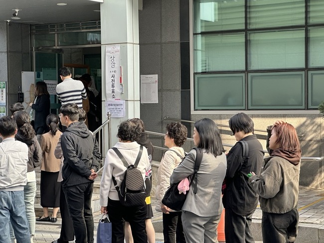 韓國會選舉事前投票率創高 難判兩大黨誰更有利 | 華視新聞