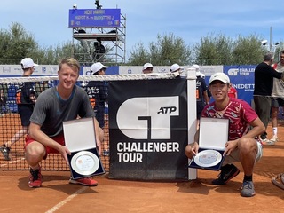 曾俊欣攜手捷克搭檔 ATP挑戰賽巴勒達站男雙奪冠