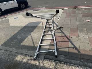 高雄工人掛布條跌落工作梯  頭部撞擊地面不治