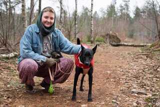 一眼就愛上  德籍女認養三腳狗小黑成佳話